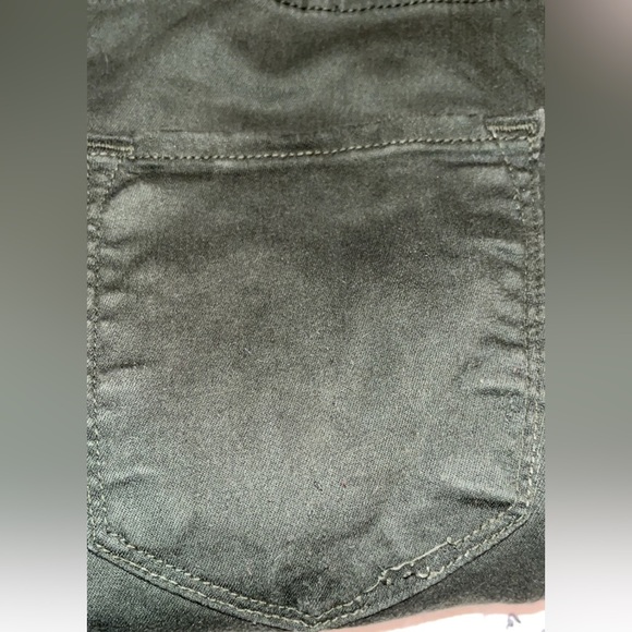 Dark green knee distressed jeans - Picture 3 of 3